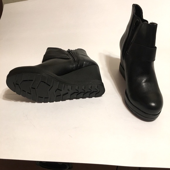 Cklass Women’s Ankle Boots - Picture 4 of 15